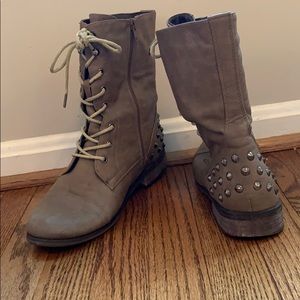 Beautiful studded boot— perfect for fall!
